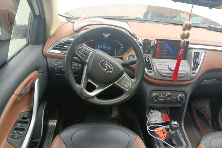 Used Soueast DX7 2016 1.5T Manual Triumph Edition Steering Wheel