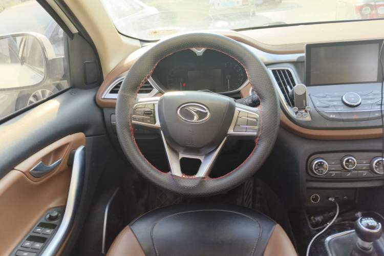 Used Soueast DX7 2016 1.5T Manual Triumph Edition Steering Wheel