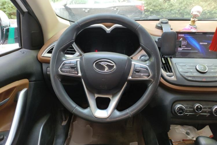 Used Soueast DX7 2016 1.5T Automatic Glory Edition Steering Wheel
