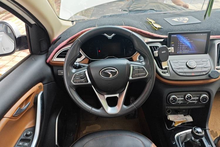 Used Soueast DX7 2016 1.5T Manual Triumph Edition Steering Wheel