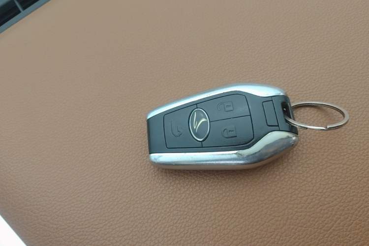 Used Soueast DX7 2016 1.5T Manual Triumph Edition Vehicle Key