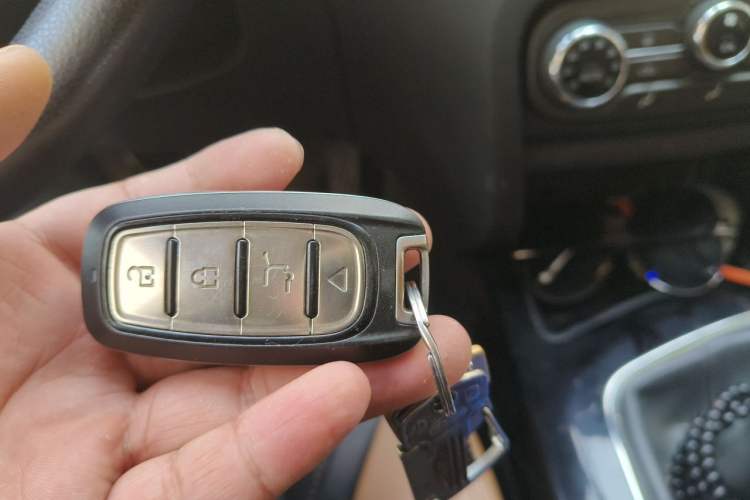 Used Soueast DX7 2016 1.5T Manual Triumph Edition Vehicle Key