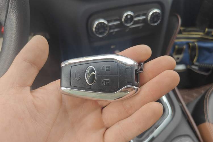 Used Soueast DX7 2016 1.5T Manual Triumph Edition Vehicle Key