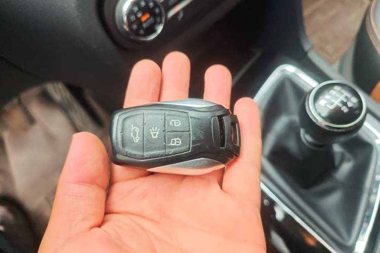 Used Soueast DX7 2016 1.5T Manual Triumph Edition Vehicle Key