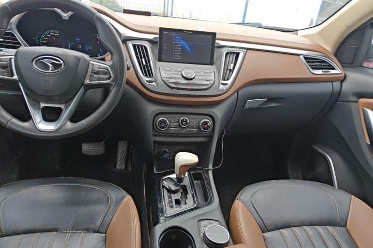 Used Soueast DX7 2017 1.5T Automatic Glory Edition Audio And AC Panel