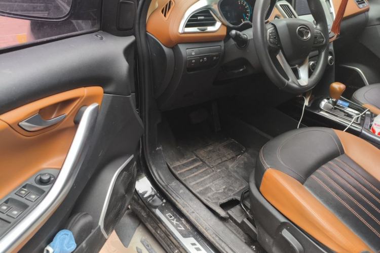 Used Soueast DX7 2017 1.5T Automatic Glory Edition Driver Seat