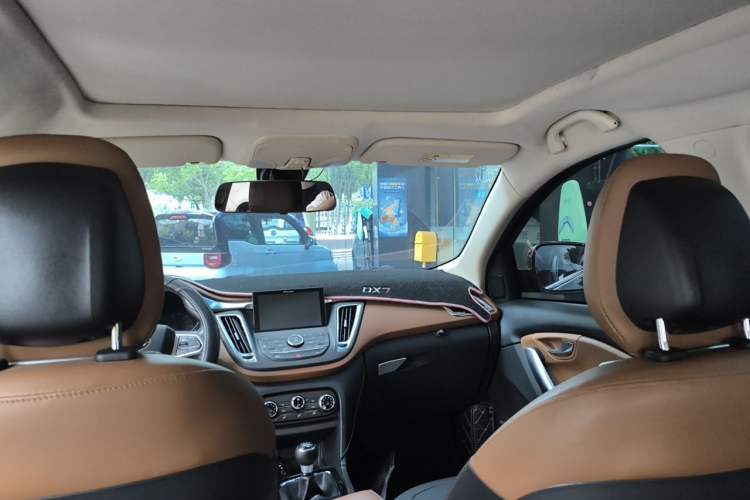 Used Soueast DX7 2017 1.5T Manual Luxury Model Headliner