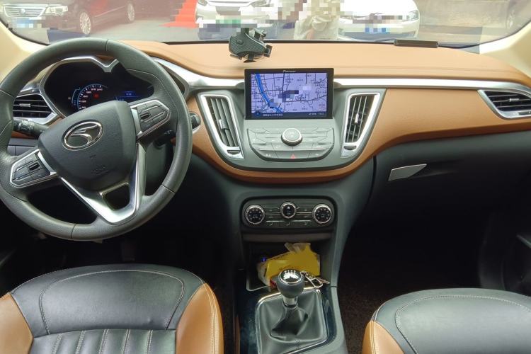 Used Soueast DX7 2017 1.5T Manual Triumph Edition Interior 2