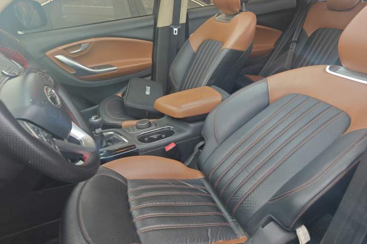 Used Soueast DX7 2017 1.5T Manual Luxury Model Left Front Seat
