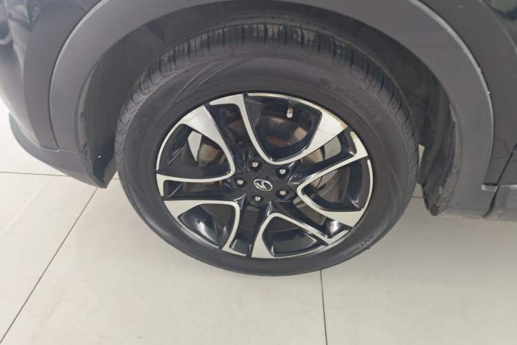 Used Soueast DX7 2017 1.5T Automatic Glory Edition Left Front Wheel Hub