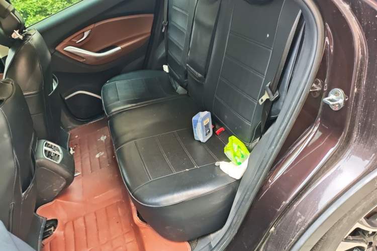 Used Soueast DX7 2017 1.5T Manual Triumph Edition Left Rear Seat