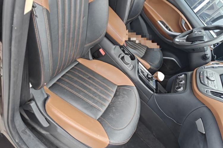 Used Soueast DX7 2017 1.5T Automatic Glory Edition Right Front Seat