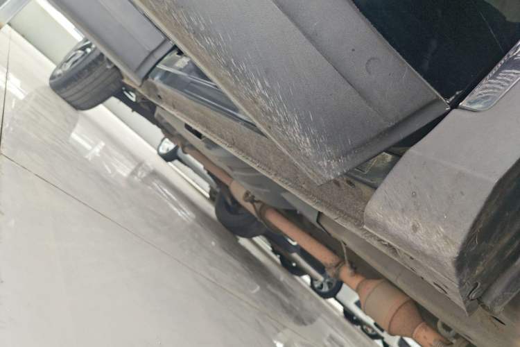 Used Soueast DX7 2017 1.5T Automatic Glory Edition Right Side Sill