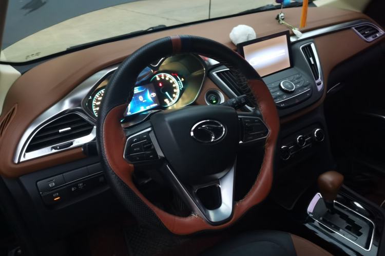 Used Soueast DX7 2017 1.5T Automatic Glory Edition Steering Wheel