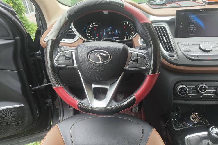 Used Soueast DX7 2017 1.5T Manual Triumph Edition Steering Wheel