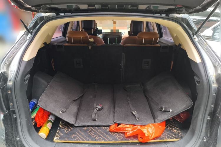 Used Soueast DX7 2017 1.5T Automatic Glory Edition Trunk