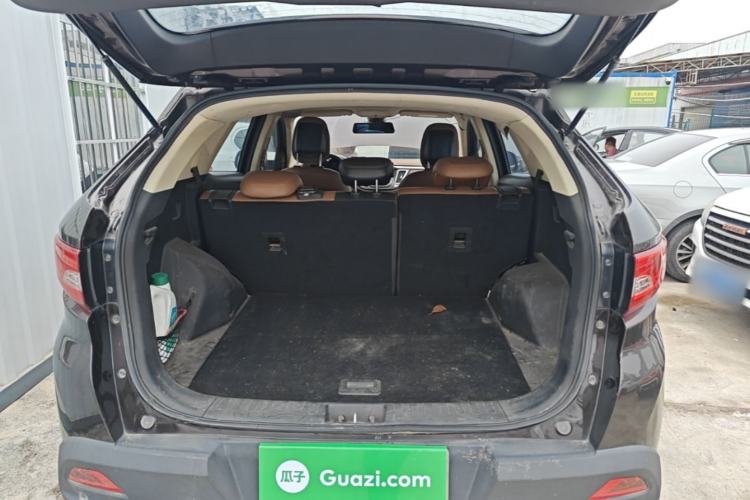 Used Soueast DX7 2017 1.5T Automatic Glory Edition Trunk
