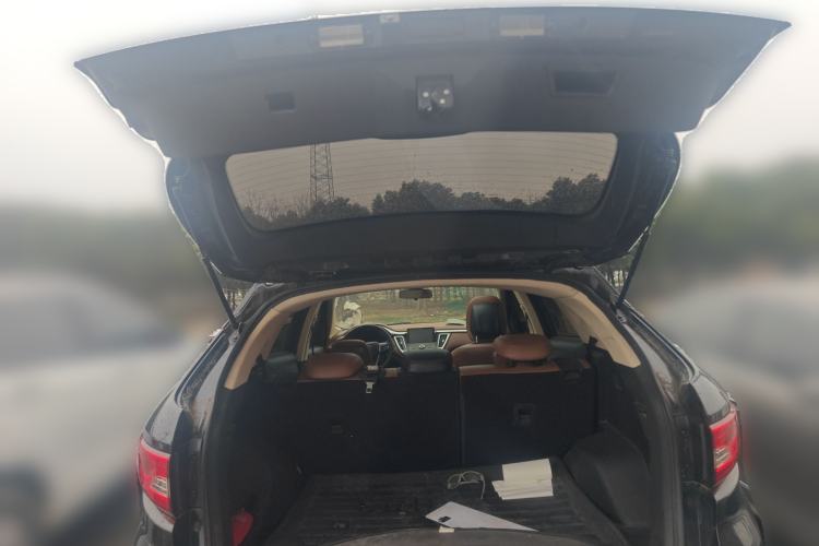 Used Soueast DX7 2017 1.5T Manual Luxury Model Trunk