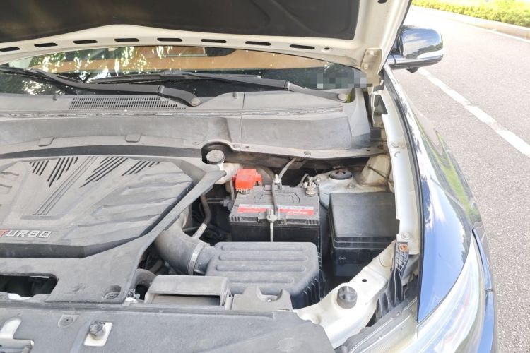 Used Soueast DX7 2017 1.5T Automatic Luxury Model Engine Bay Left