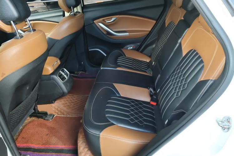 Used Soueast DX7 2017 1.5T Automatic Luxury Model Left Rear Seat