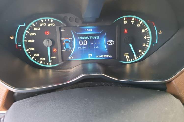 Used Soueast DX7 2017 1.5T Automatic Luxury Model Odometer Close Up