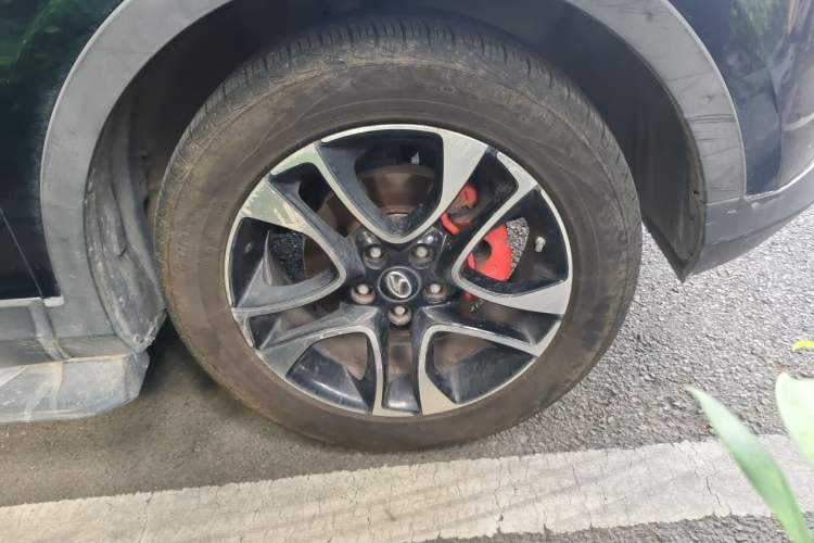 Used Soueast DX7 2017 1.5T Automatic Luxury Model Right Front Wheel Hub