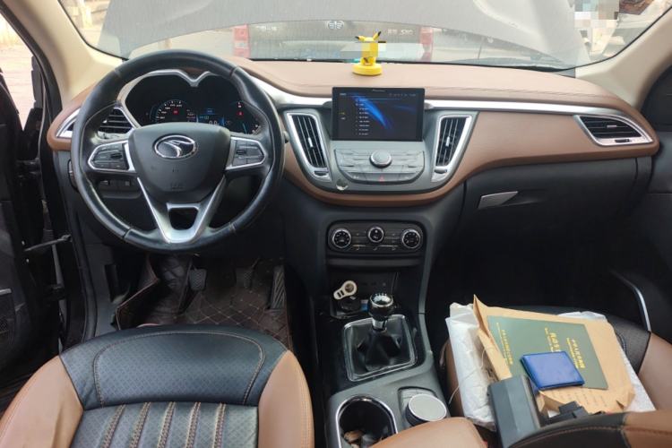 Used Soueast DX7 2017 1.5T Manual Luxury Model Center Console