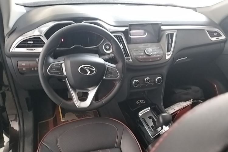 Used Soueast DX7 2017 1.5T Automatic Luxury Model Center Console
