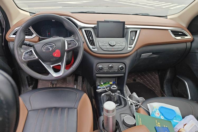 Used Soueast DX7 2017 1.5T Manual Triumph Edition Center Console