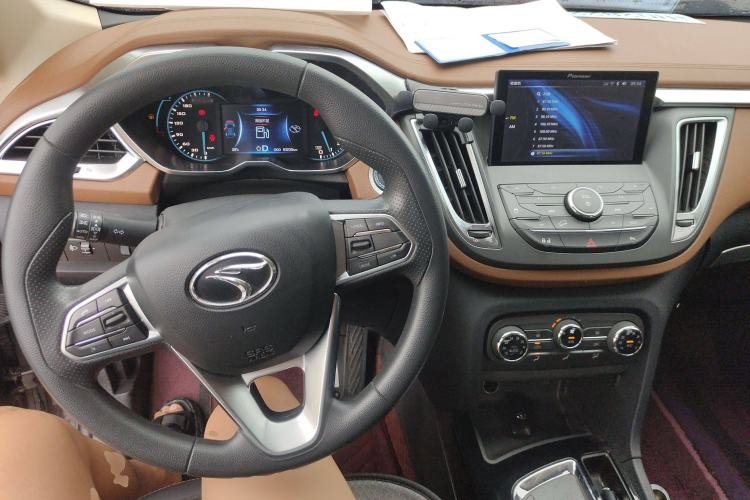Used Soueast DX7 2017 1.5T Automatic Glory Edition Center Console