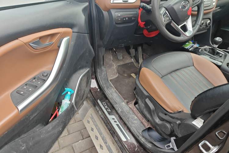 Used Soueast DX7 2017 1.5T Manual Triumph Edition Driver Seat