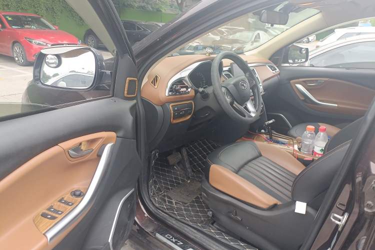 Used Soueast DX7 2017 1.5T Automatic Luxury Model Driver Seat