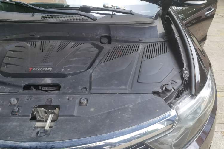 Used Soueast DX7 2017 1.5T Automatic Luxury Model Engine Bay Left