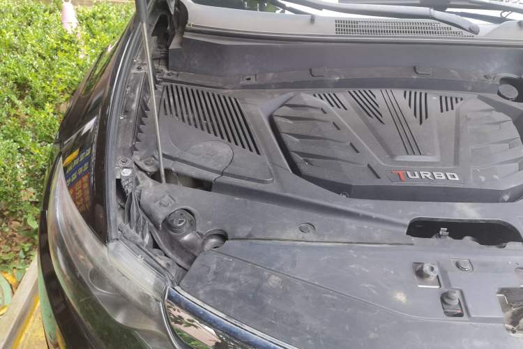 Used Soueast DX7 2017 1.5T Automatic Luxury Model Engine Bay Right