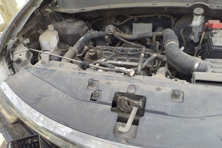 Used Soueast DX7 2017 1.5T Automatic Luxury Model Engine Bay Right