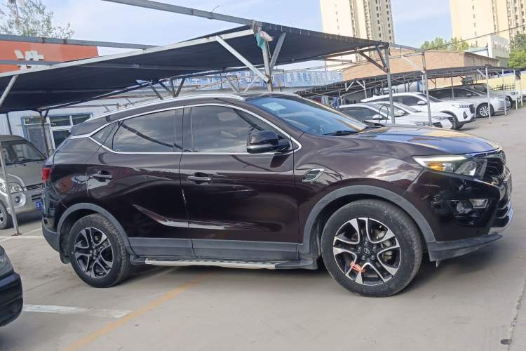 Used Soueast DX7 2017 1.5T Automatic Luxury Model Exterior 2