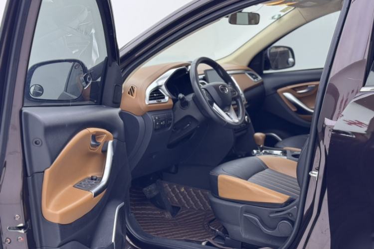 Used Soueast DX7 2017 1.5T Automatic Glory Edition Exterior 7