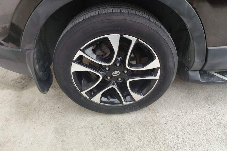Used Soueast DX7 2017 1.5T Automatic Luxury Model Exterior 8