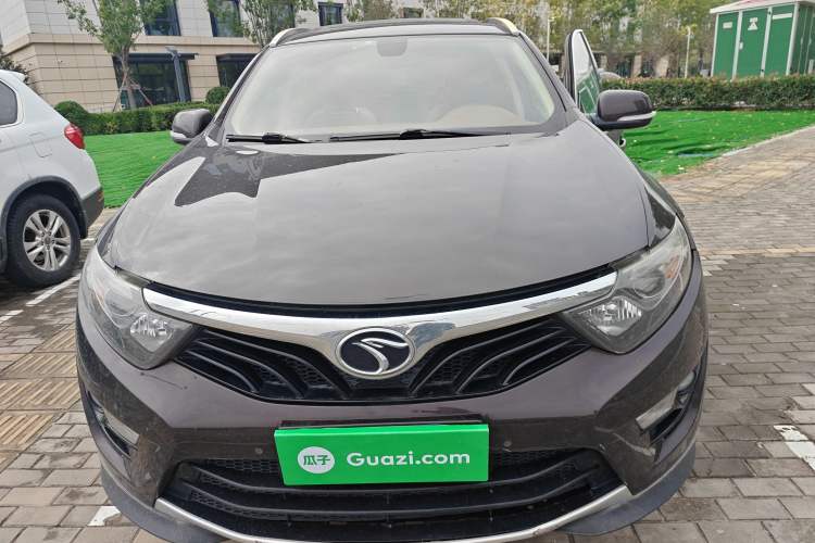 Used Soueast DX7 2017 1.5T Manual Triumph Edition Front