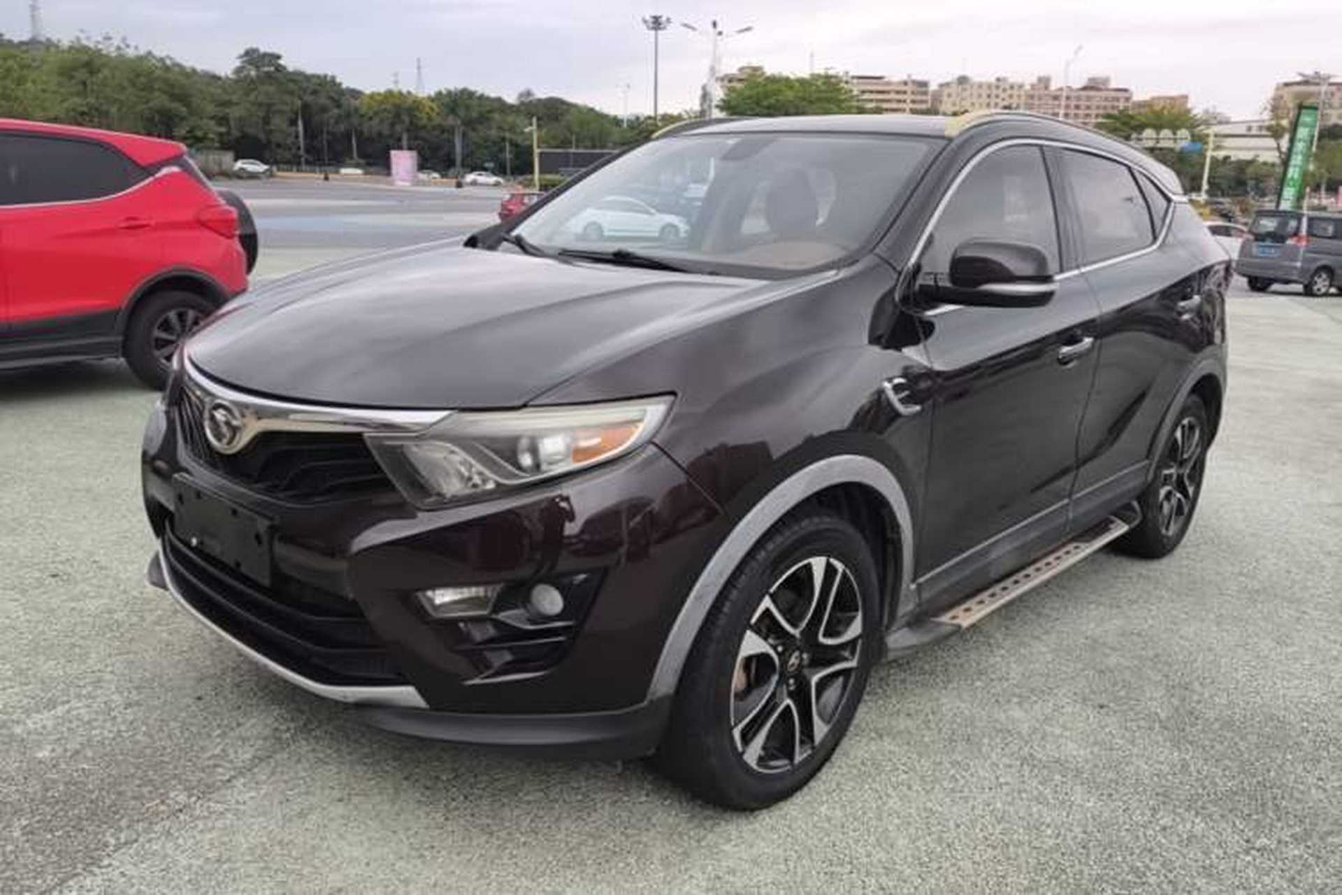 Used Soueast DX7 2017 1.5T Automatic Luxury Model Front Left 45 Deg