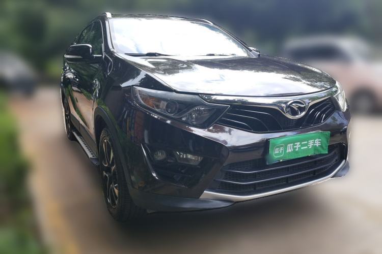 Used Soueast DX7 2017 1.5T Automatic Luxury Model Front Right 45 Deg