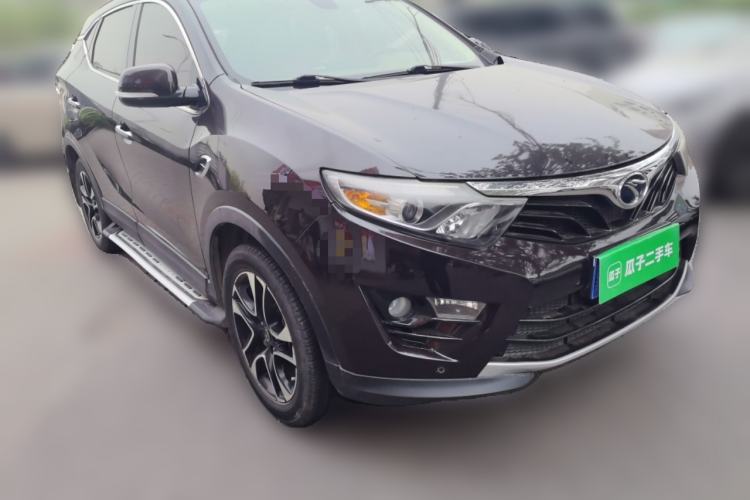 Used Soueast DX7 2017 1.5T Manual Luxury Model Front Right 45 Deg