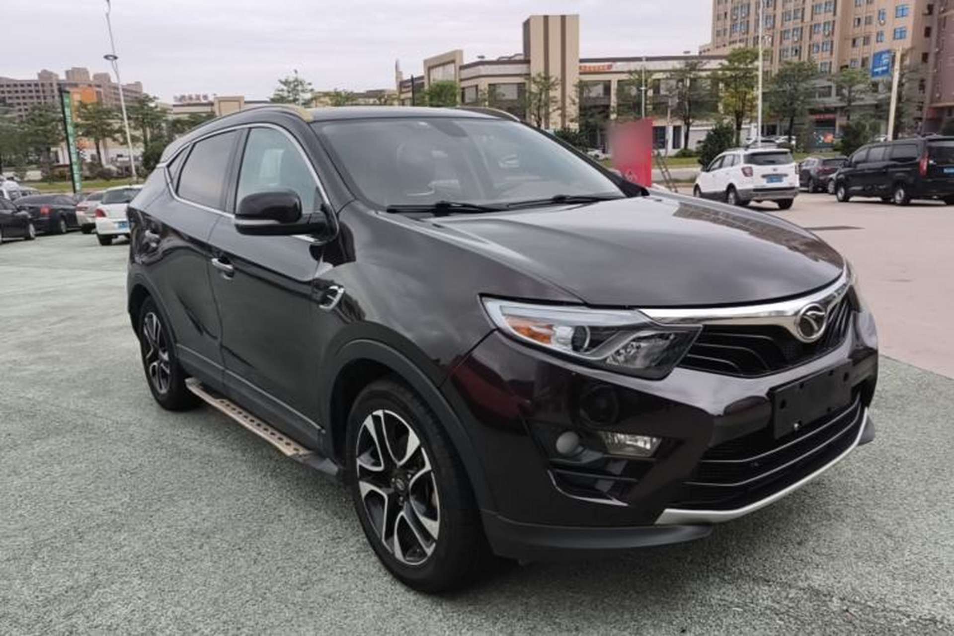 Used Soueast DX7 2017 1.5T Automatic Luxury Model Front Right 45 Deg