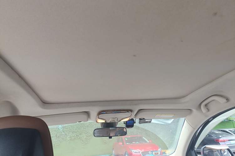 Used Soueast DX7 2017 1.5T Automatic Luxury Model Headliner