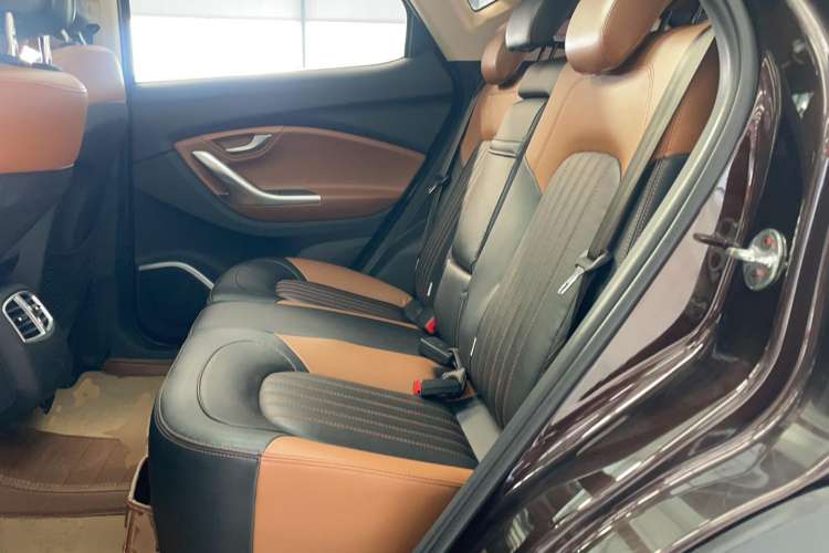 Used Soueast DX7 2017 1.5T Manual Triumph Edition Interior 1
