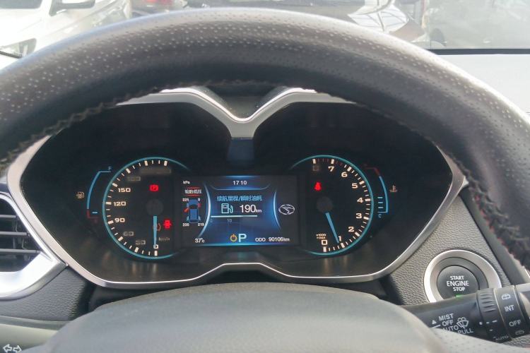Used Soueast DX7 2017 1.5T Automatic Luxury Model Interior 9