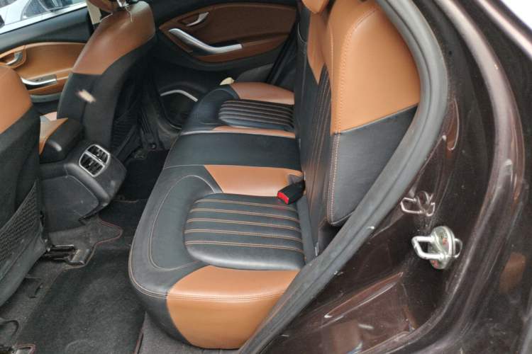 Used Soueast DX7 2017 1.5T Manual Triumph Edition Left Rear Seat