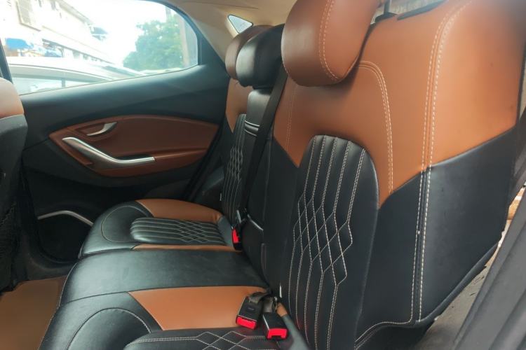 Used Soueast DX7 2017 1.5T Automatic Luxury Model Left Rear Seat