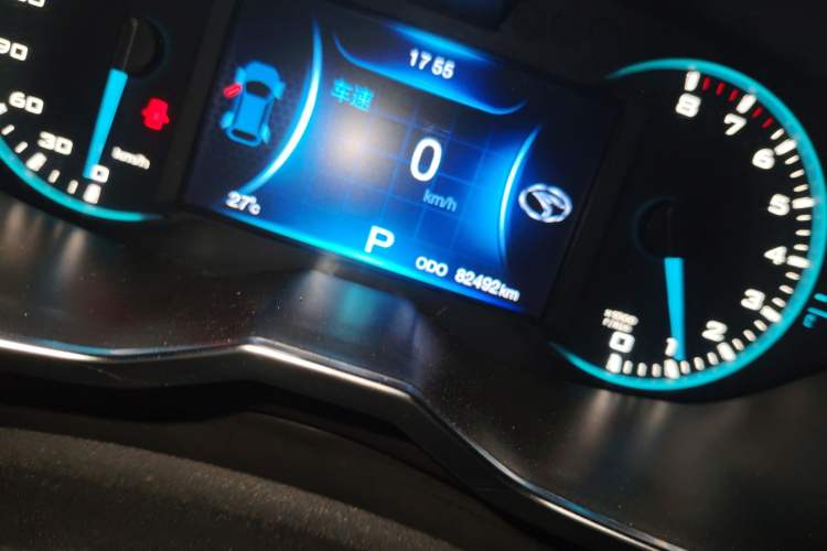 Used Soueast DX7 2017 1.5T Automatic Glory Edition Odometer Close Up