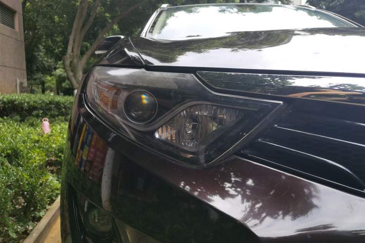 Used Soueast DX7 2017 1.5T Automatic Luxury Model Right Front Headlight